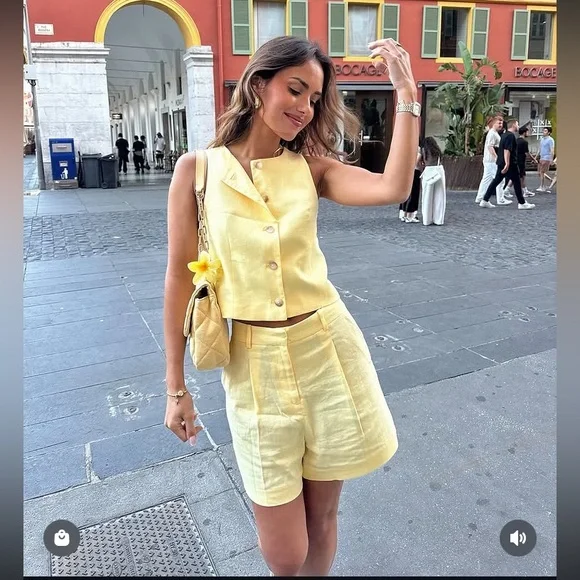ZARA LINEN VEST AND HIGH-WAISTED SHORTS - Picture 9 of 16